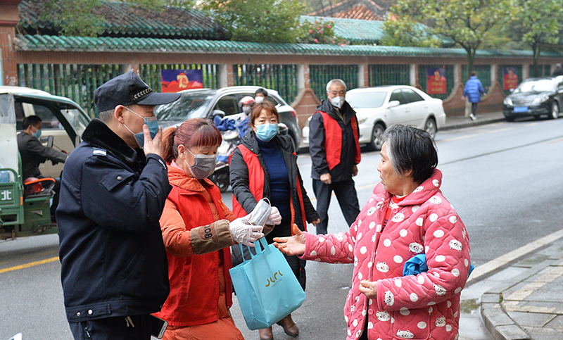 拉起群眾抗疫防線,衡鋼為屬地社區守護幸福!