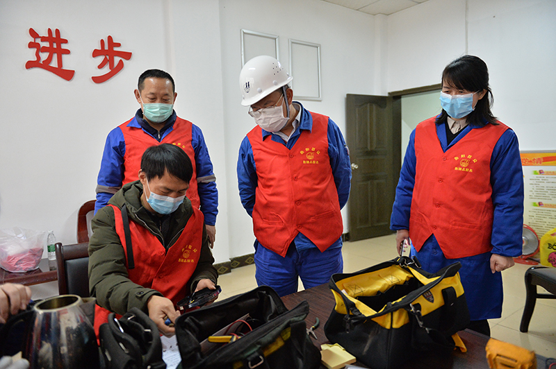 雷鋒精神在戰疫,點贊衡鋼“螺絲釘”!