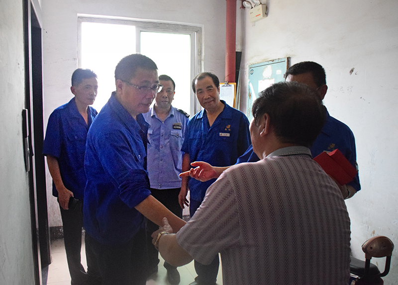 1625226799625972.jpg 鄭生斌慰問1 (1).jpg